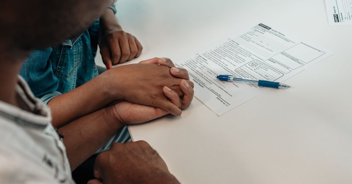 Si renuncio a una herencia, ¿pasa a mis hijos?